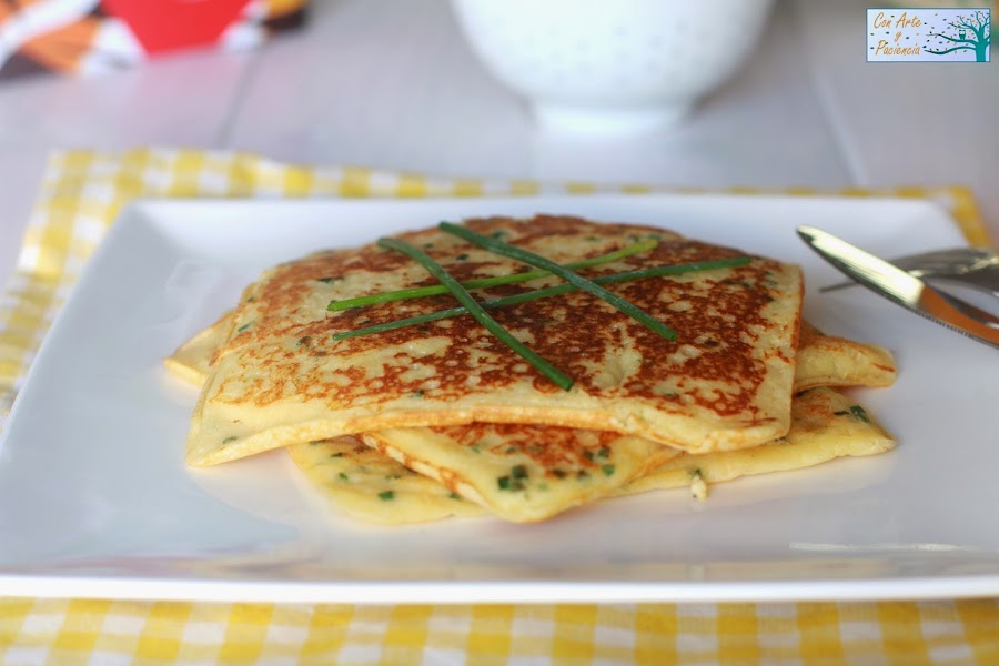 tortitas,pancakes,cebollino,huevo,harina,leche,huevo,egg,milk,sartén,gofres,waffles,mantequilla,desayuno,breakfast,cena,dinner,tomates,cherry,revueltos,vegetariano,vegetarian