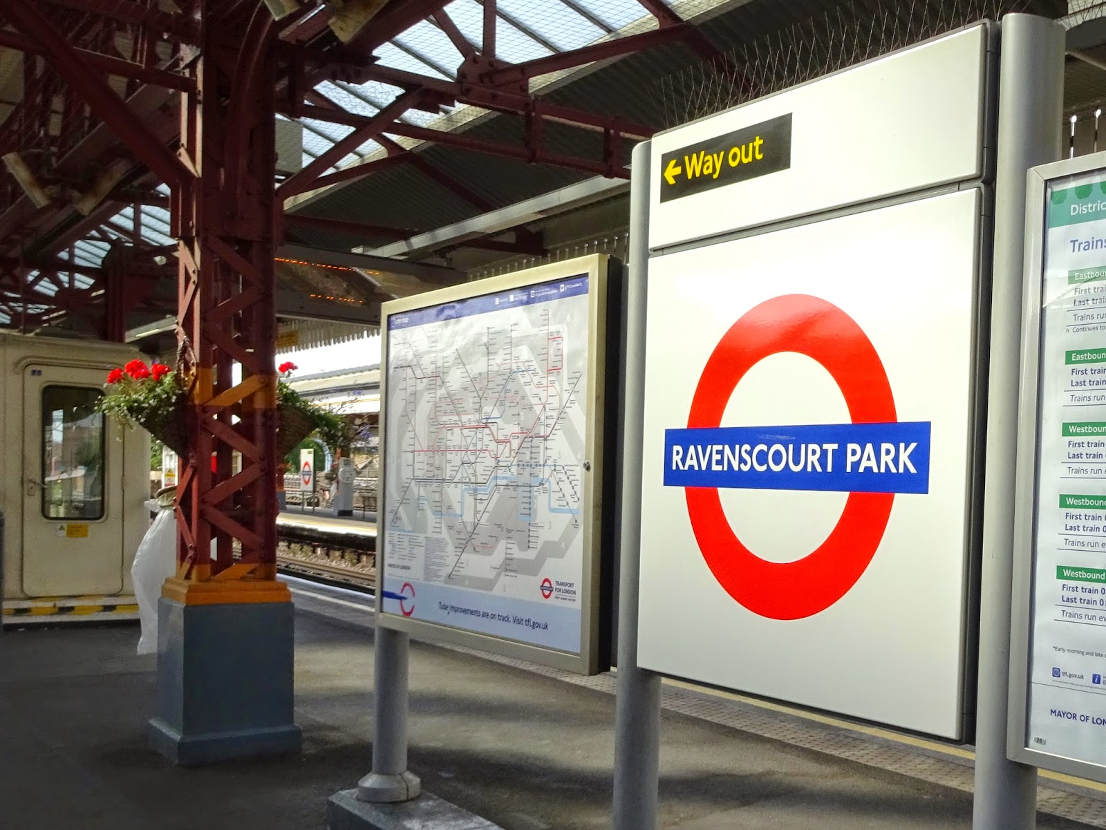 Heathrow Airport To Ravenscourt Park Underground londonundergroundtowns.blogspot.com