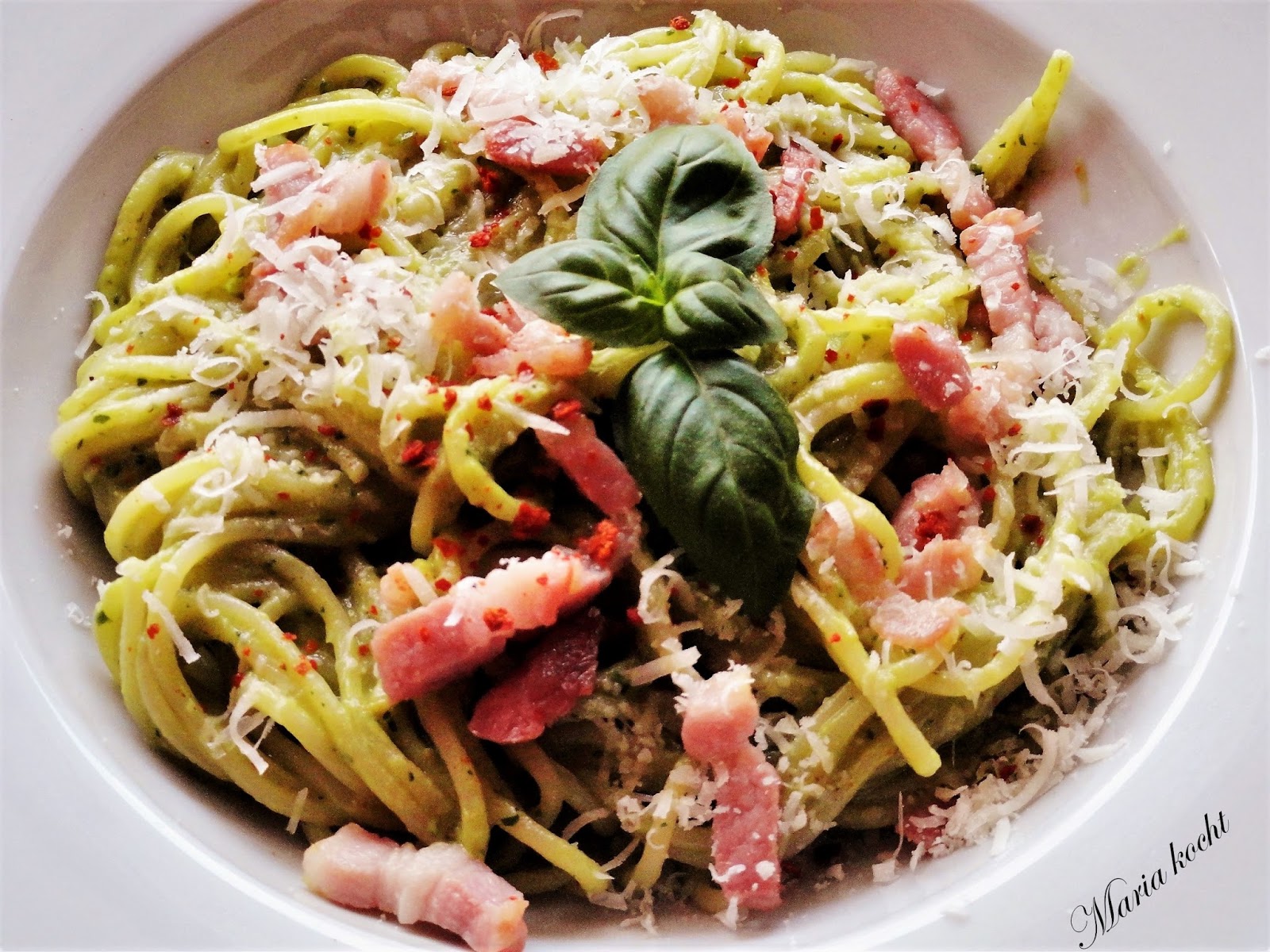 Maria kocht: Spaghetti mit Avocado-Soße / Spagetti avokádó szósszal