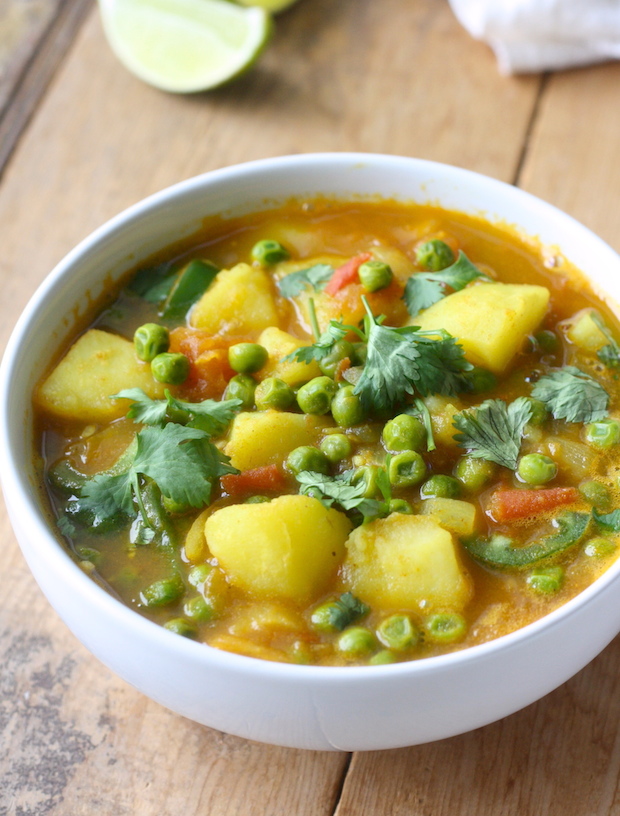 Potato & Sweet Pea Curry (Aloo Matar) recipe by SeasonWithSpice.com