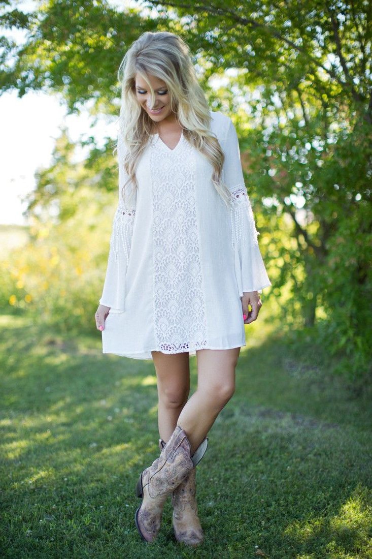 25 Ideas de Vestidos con Botas Cortas ¡Moda Mujer! Vestidos Moda
