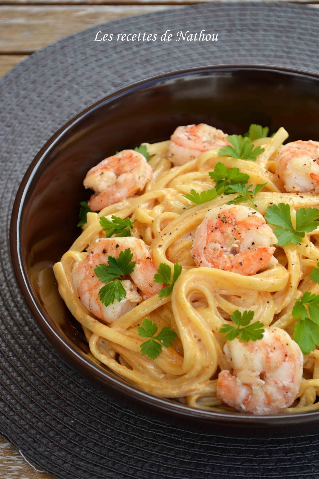 Ma cuisine au fil de mes idées... Pâtes linguine aux crevettes, sauce crémeuse à l'ail, paprika