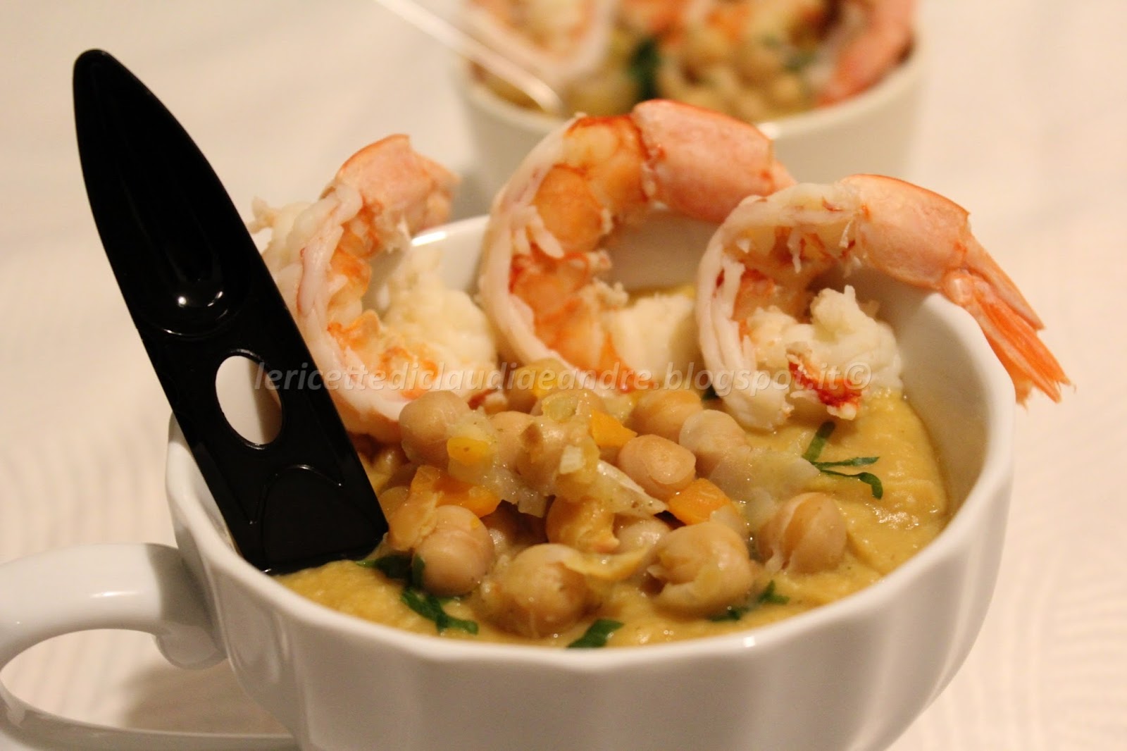 Gamberoni e alette su crema di ceci Ricetta ed ingredienti dei