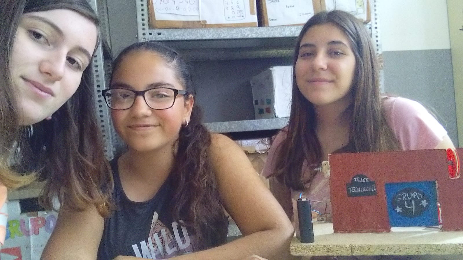 Technology 3ºESO: Memoria técnica puerta corredera