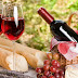 Achtergrond met stokbrood en wijn