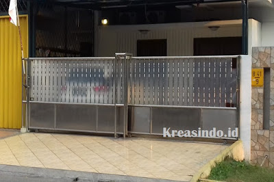 Harga Berbagai Macam Pintu Minimalis Stainless Model Terbaru