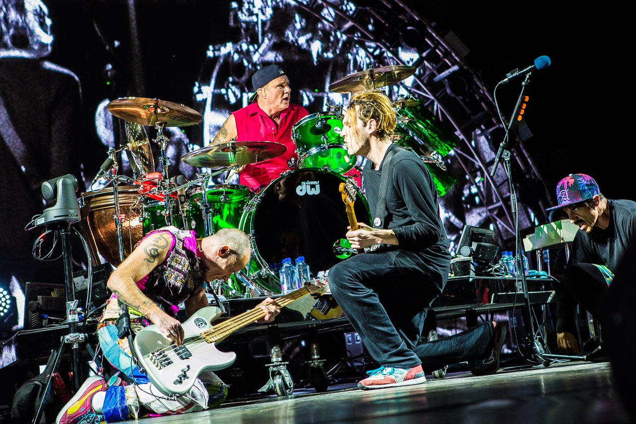 Nieto Ni Lo Otro, De Todo Un Poco Vean concierto completo de Red Hot