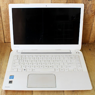 Laptop Toshiba Satellite L40-A Bekas