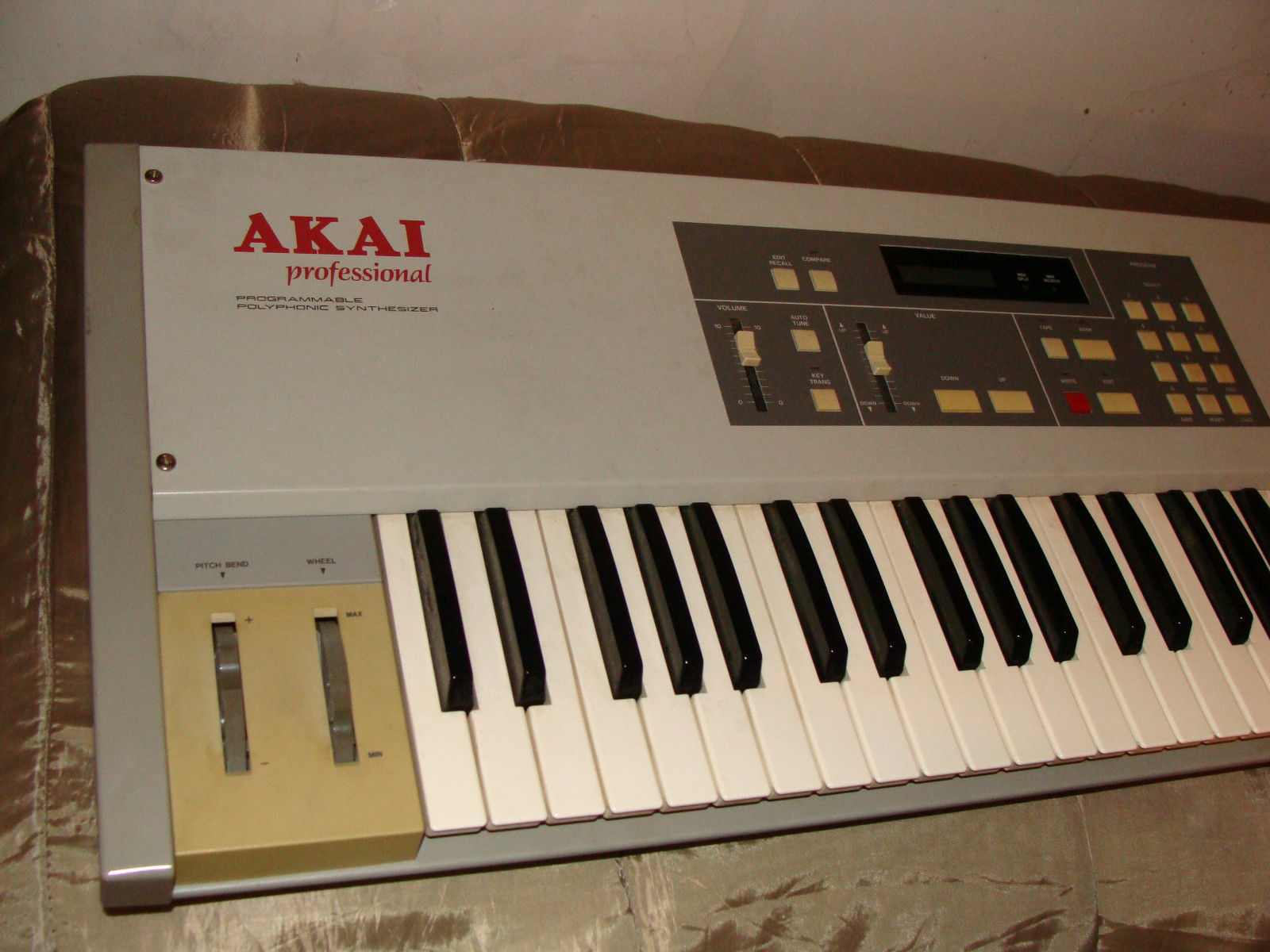 MATRIXSYNTH Akai AX73 Polyphonic Synthesizer