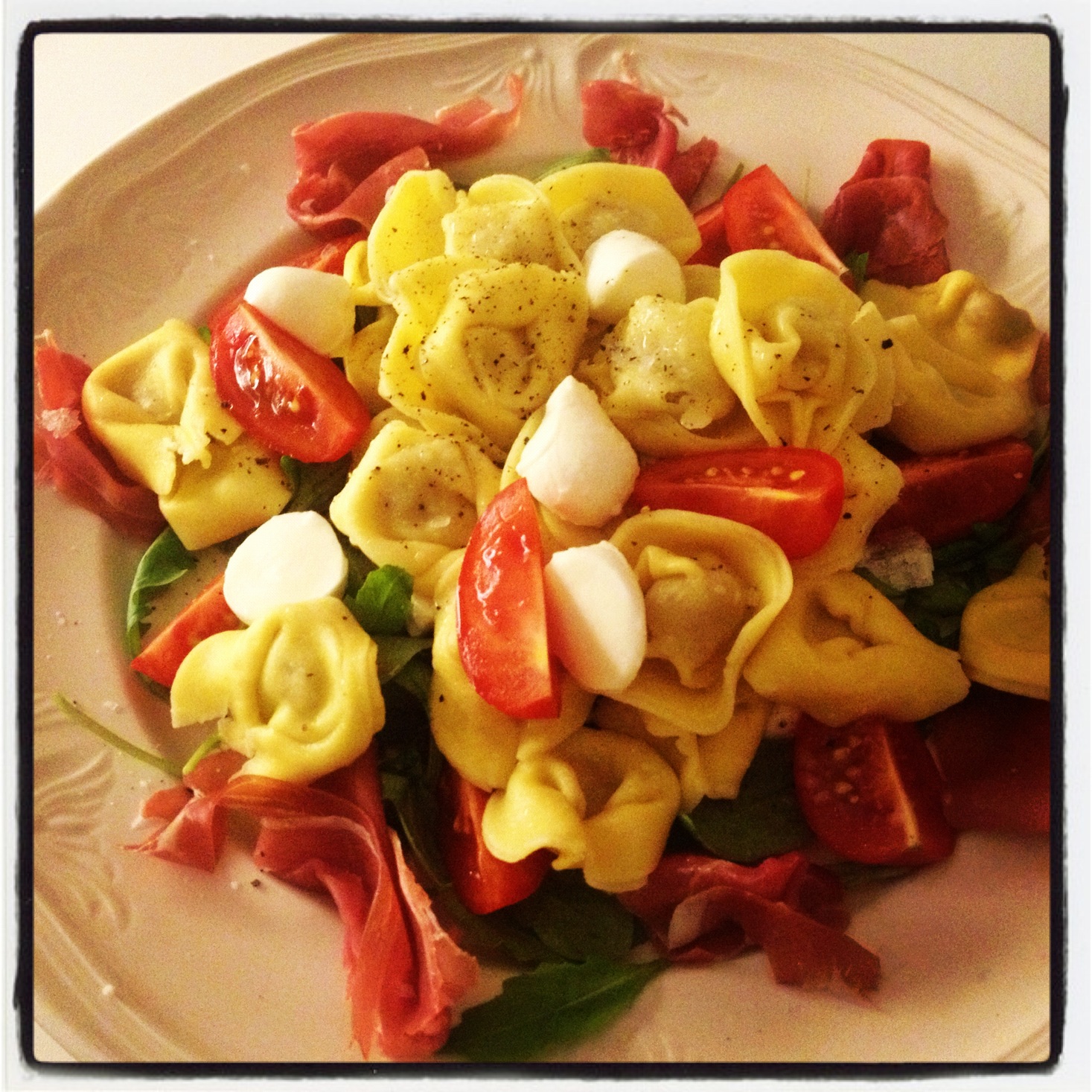 Gourmet light CAPPELLETTI PROSCIUTTO CRUDO MED MOZZARELLA, TOMAT OCH RUCOLA 14 propoints