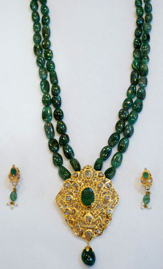 Emerald beads jewellery Clearance