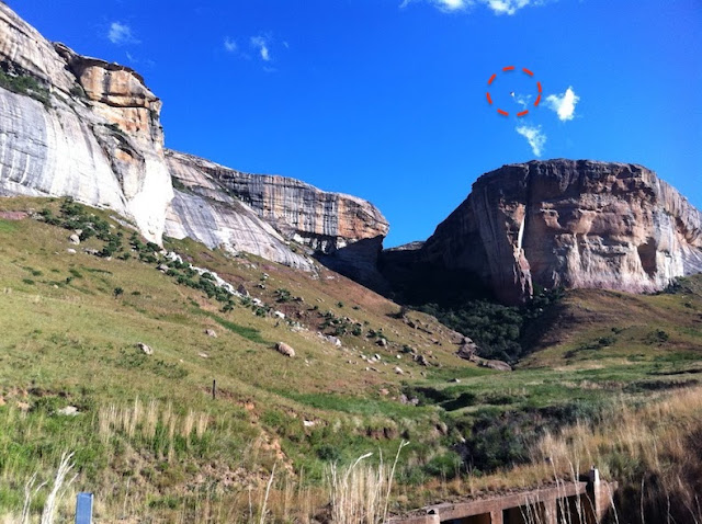 UFO News ~ Pyramid UFO Over Mountain In Clarens, South Africa plus MORE Clarens%252C%2BSouth%2BAfrica%252C%2BET%252C%2Balien%252C%2Baliens%252C%2Bastronomy%252C%2Bscience%252C%2Bspace%252C%2BPortugal%252C%2Bsighting%252C%2Bsightings%252C%2Bnews%252C%2Bdisk%252C%2BUFO%252C%2BUFOs%252C%2B4