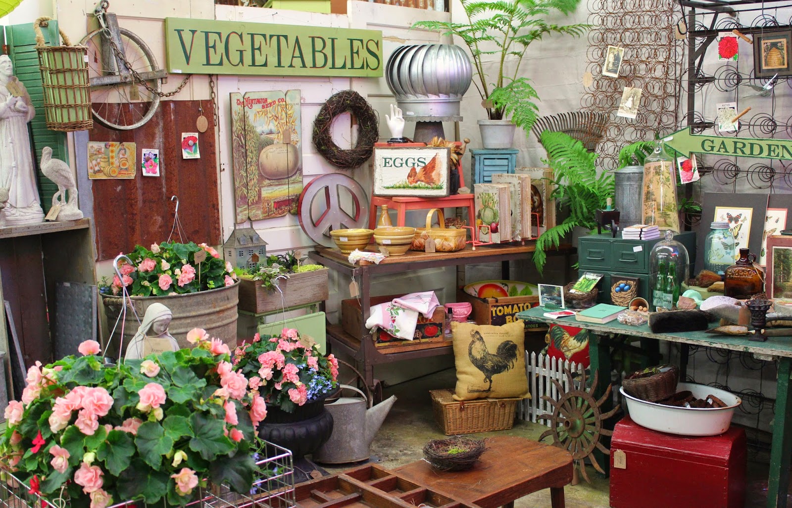 Monticello Antique Marketplace Let's Go Shopping At Monticello!