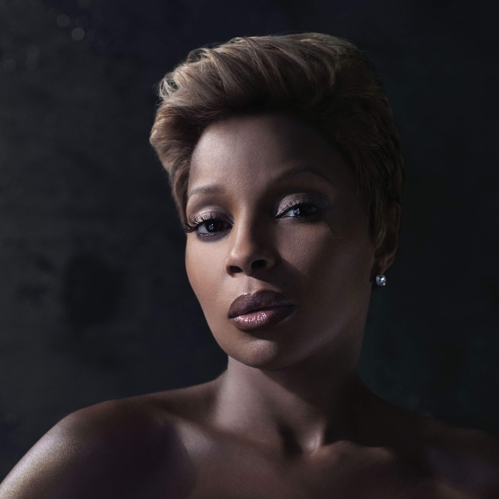 Mary J Blige Hairstyle Trends: Mary J Blige Photoshoot Pictures