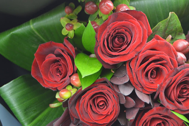 Lovelaughslipstick Blog - Valentines Day Flowers from Prestige Flowers