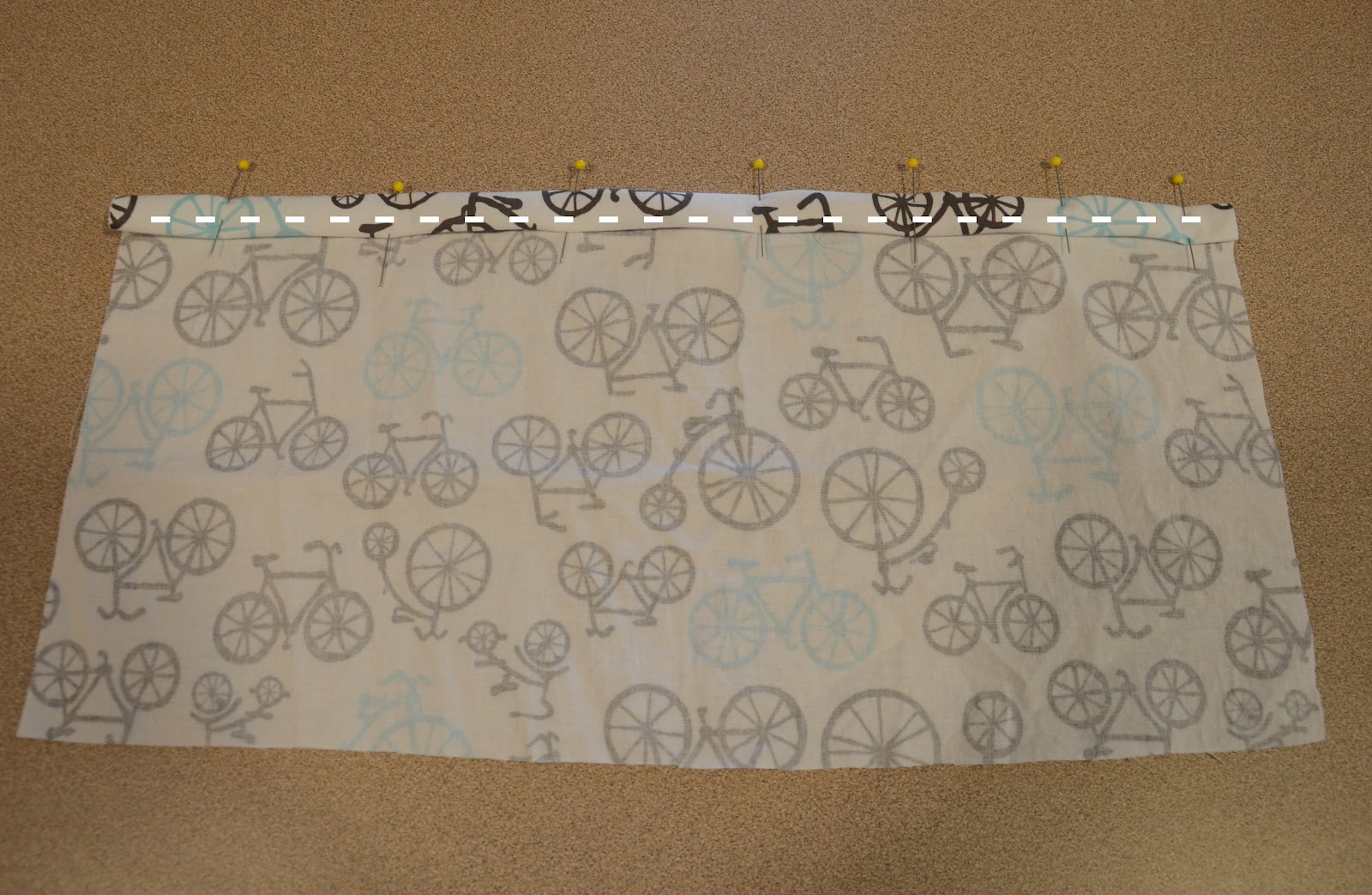 Throw Pillow with Piping (Tutorial) Merrick's Art