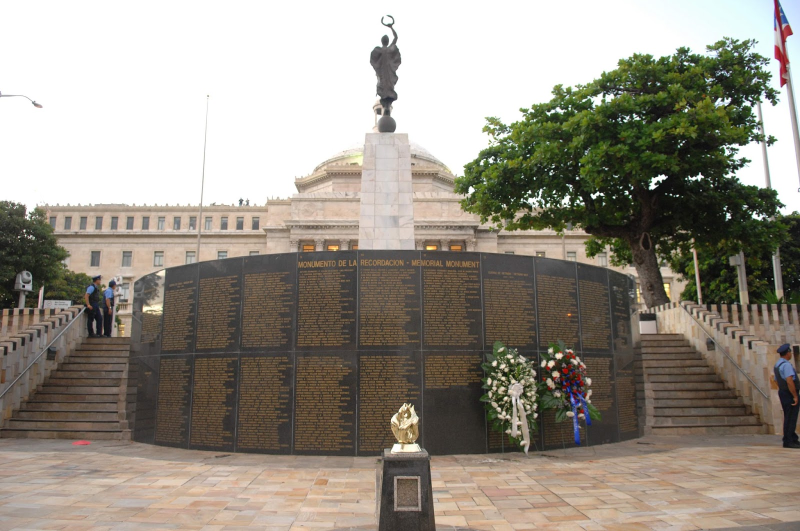 ARTE PUBLICO: ESCULTURAS Y MONUMENTOS EN PUERTO RICO: Monumento de la