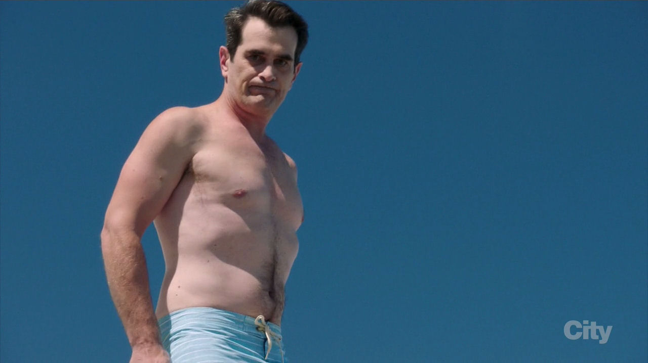 Ty Burrell on Modern Family (2017) .