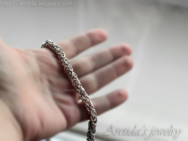 http://www.arctida.com/en/for-men/91-mens-necklace-chainmaille-cross-pendant-oxidized-sterling-silver.html