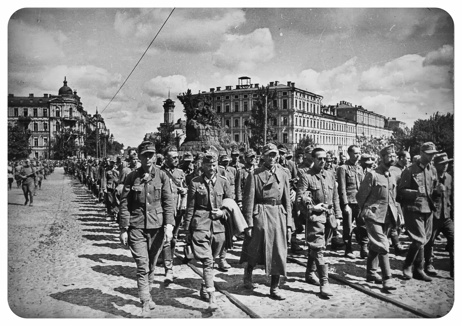 Парад пленных немцев в москве 1944 Парад пленных немцев в москве 1944