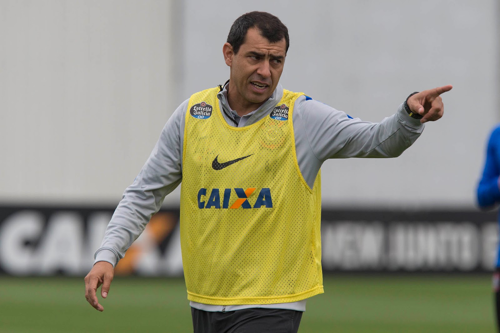 Majestoso opõe aflição do São Paulo à cobiça do Corinthians pelo título