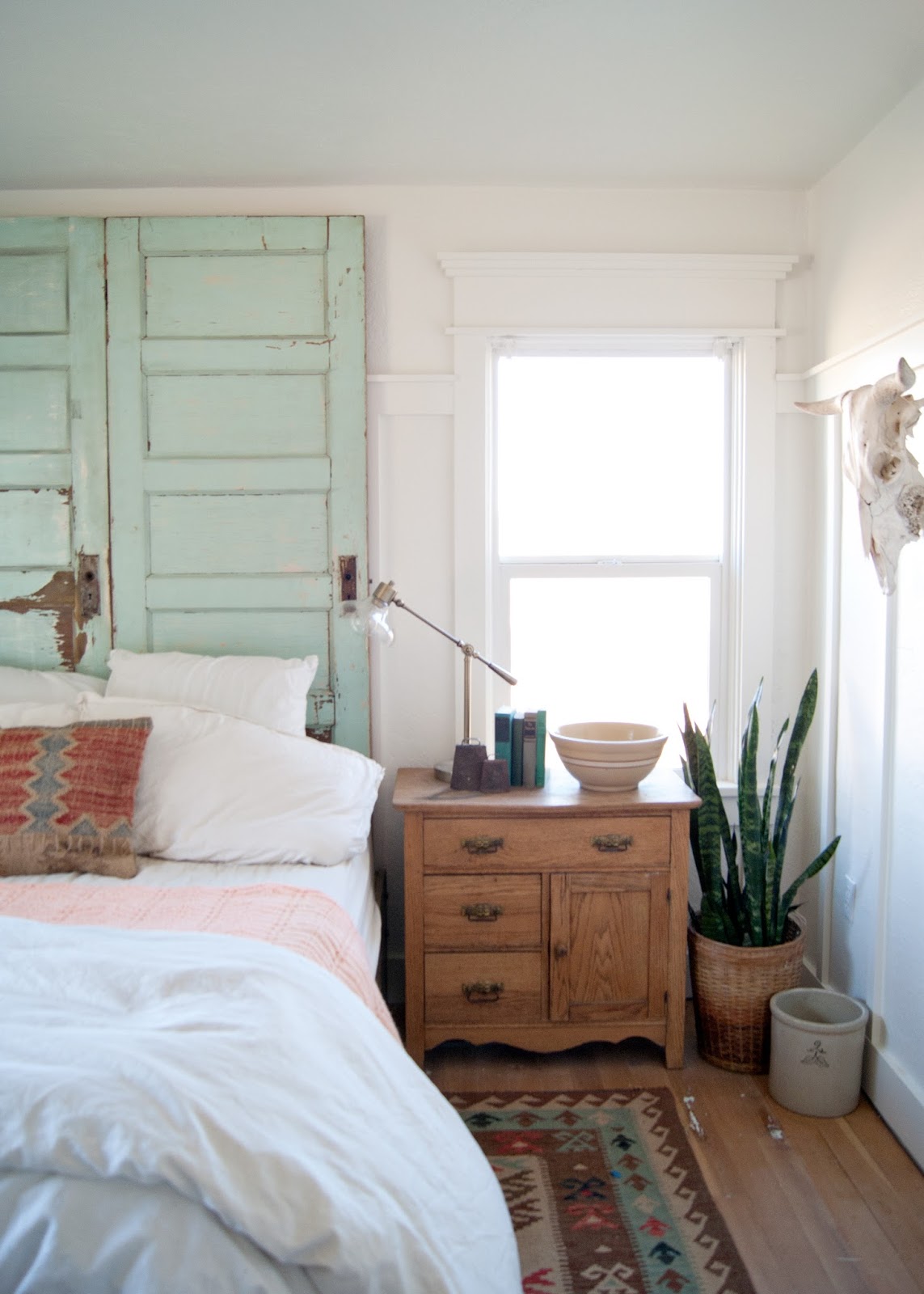 Farmhouse Master Bedroom Reveal - One Room Challenge ... Farmhouse Master Bedroom Reveal - One Room Challenge ... on Master Bedroom Farmhouse Bedroom Images
id=44774