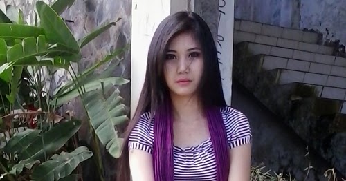 Bos Muda Di Kantorku Yang Telah Mengambil Keperawananku