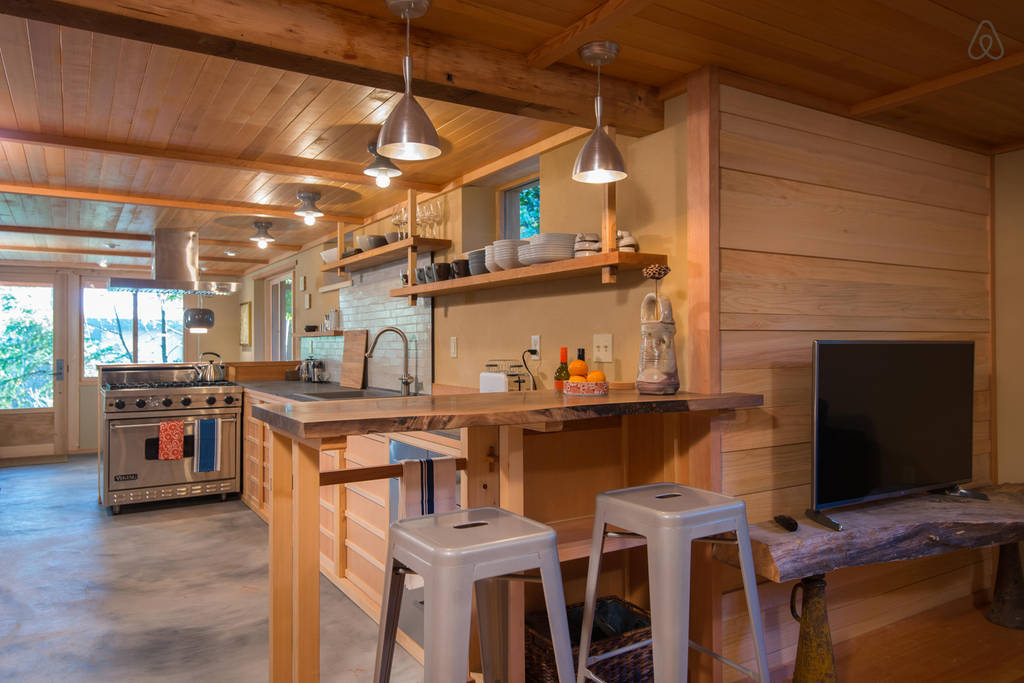 Portland Vacation Tiny House SSA