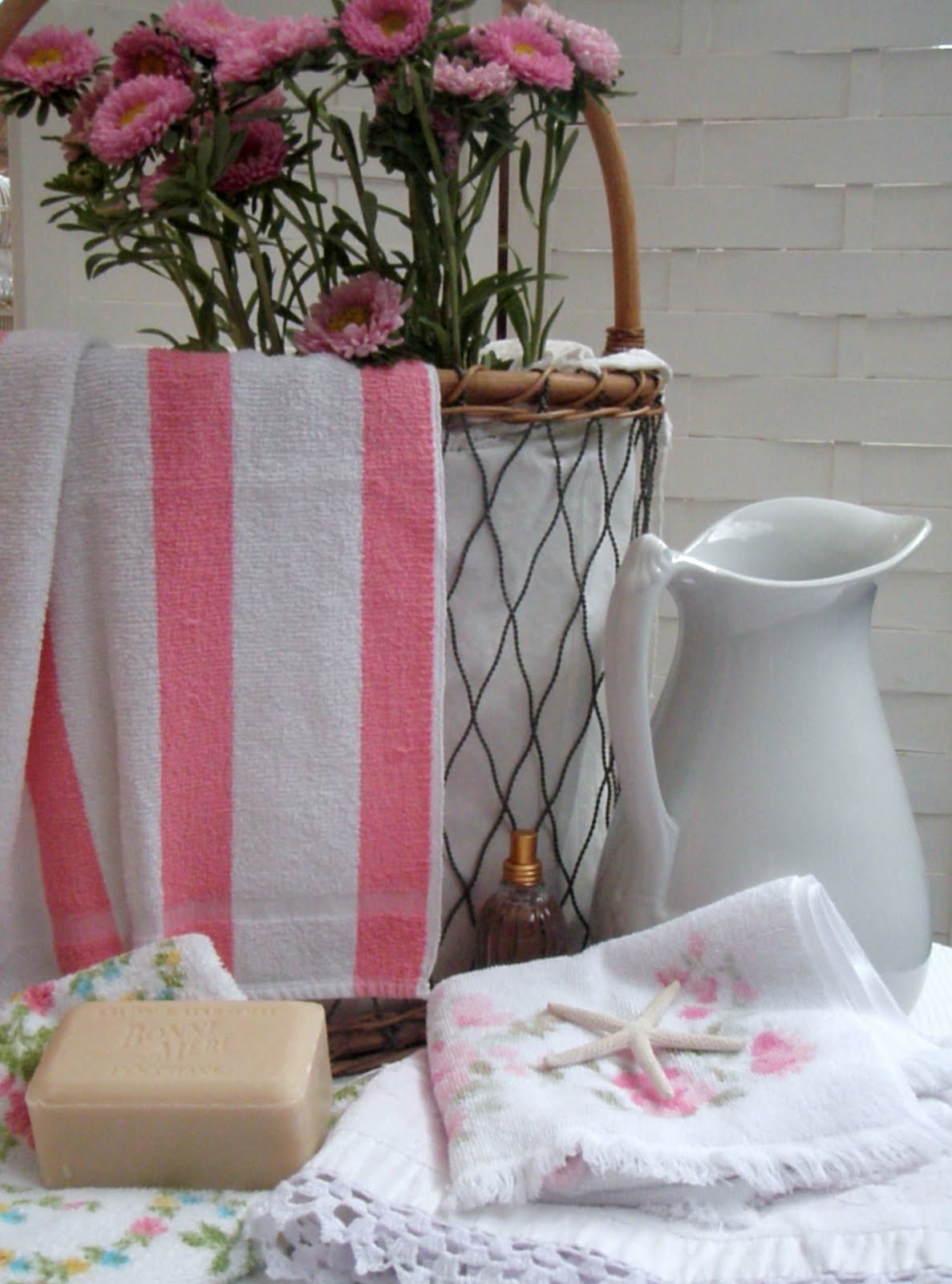Cabin & Cottage Vintage Bath Towels