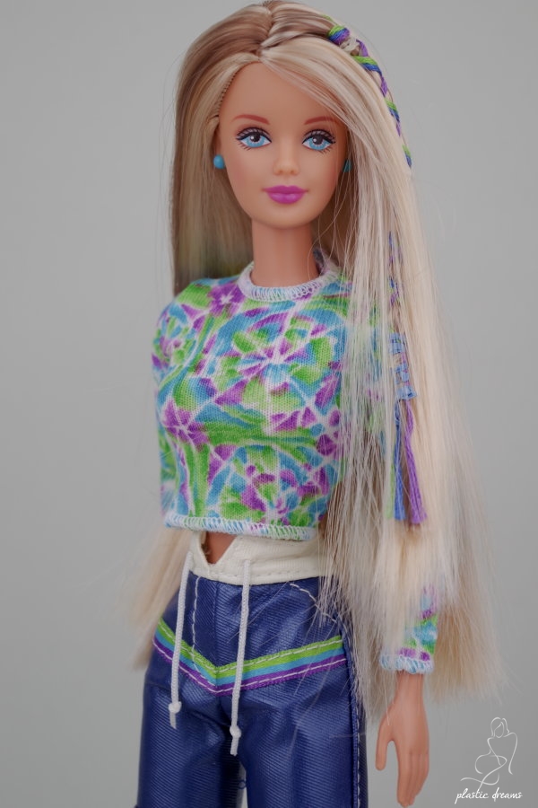 Plastic Dreams :: Barbie et miniatures: Tie Dye Barbie Doll