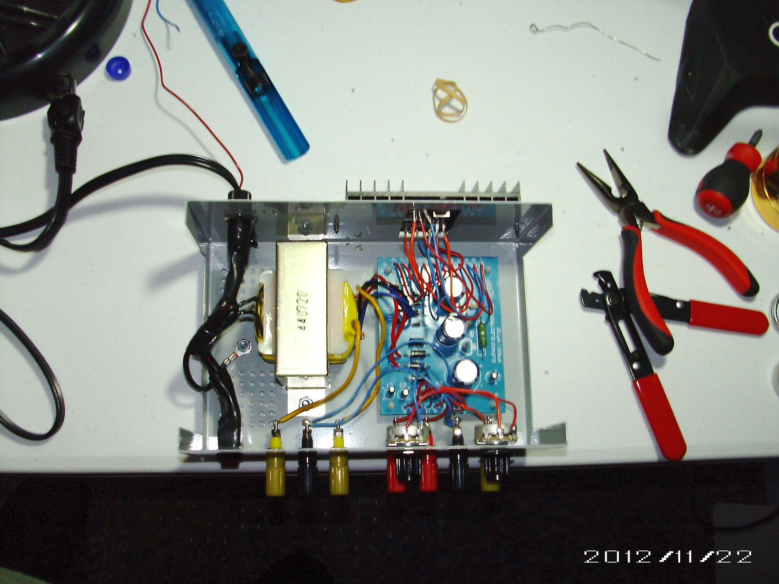 Electric Light : Elenco's XP-720K Power Supply Kit