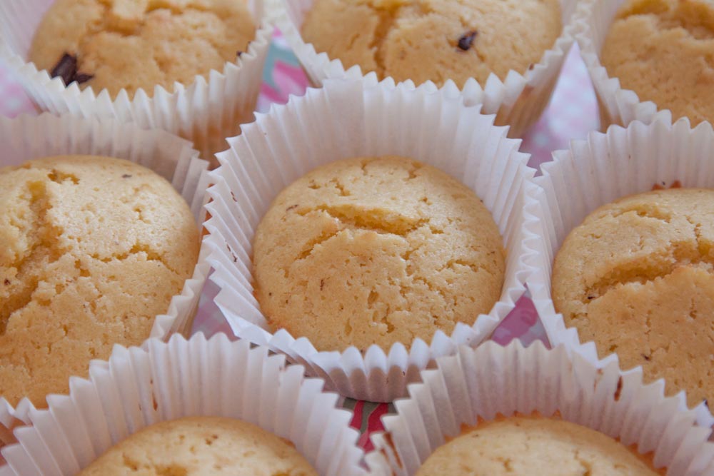 Lindas kokebok LYSE MUFFINS MED SJOKOLADEBITER