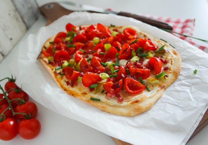 sia´s soulfood foodblog: Tomaten-Flammkuchen sia´s soulfood foodblog: Tomaten-Flammkuchen