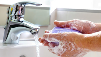 Mencuci tangan yaitu salah satu cara paling sederhana untuk menjaga anda tetap sehat 6 Cara Mencuci Tangan Yang Baik & Benar