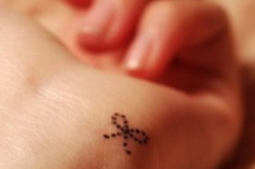 Pequeno Arco De Tatuagem
