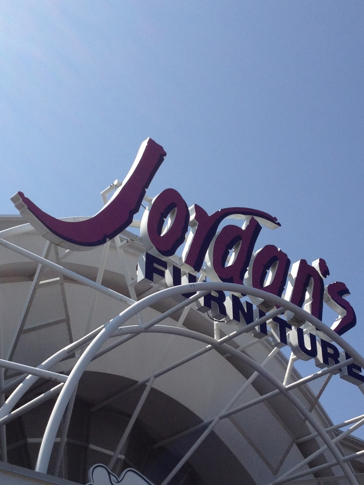 180 Out Jordan S Furniture Mardi Gras Show Natick Ma