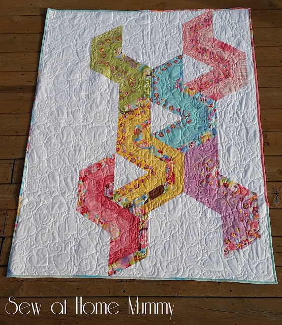 Sew at Home Mummy | Jelly Roll Quilt | Moda Coquette | Quilt for a little girl