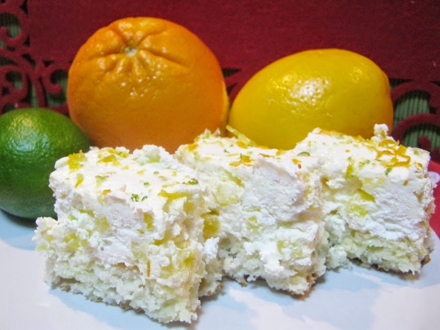 Prajitura din albusuri cu nuca de cocos si ananas