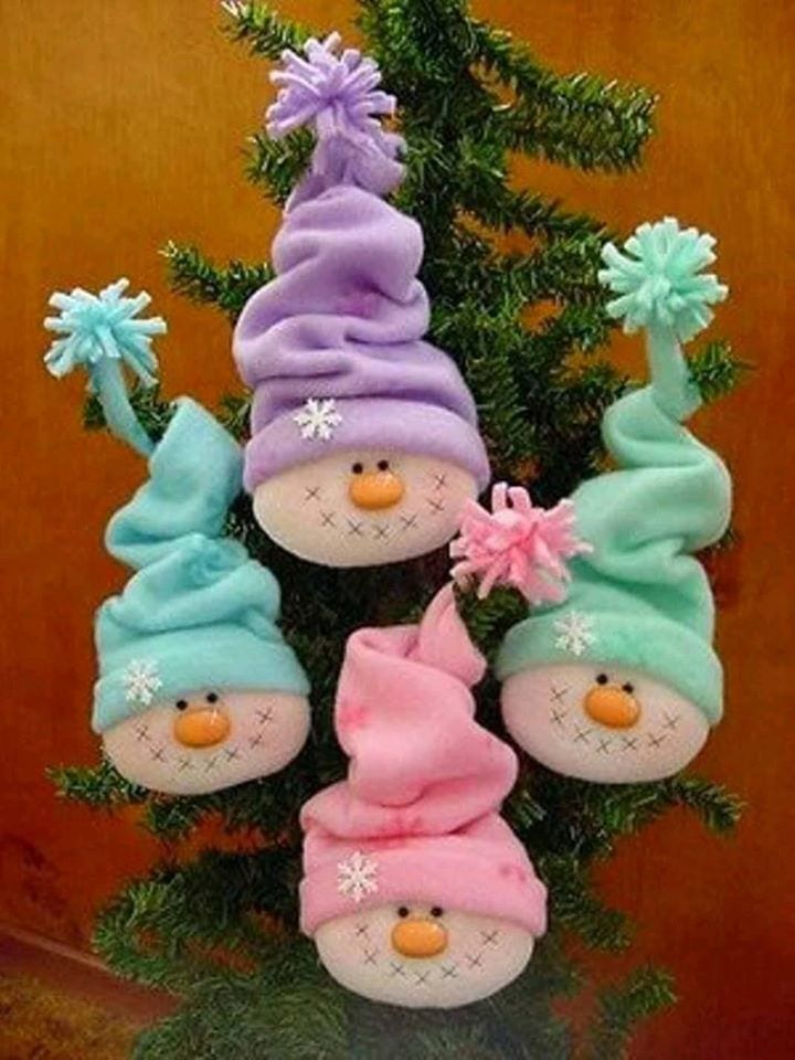 Faça lindos Boneco de neve para enfeitar sua arvore de natal; Molde Grátis  - Como fazer artesanato