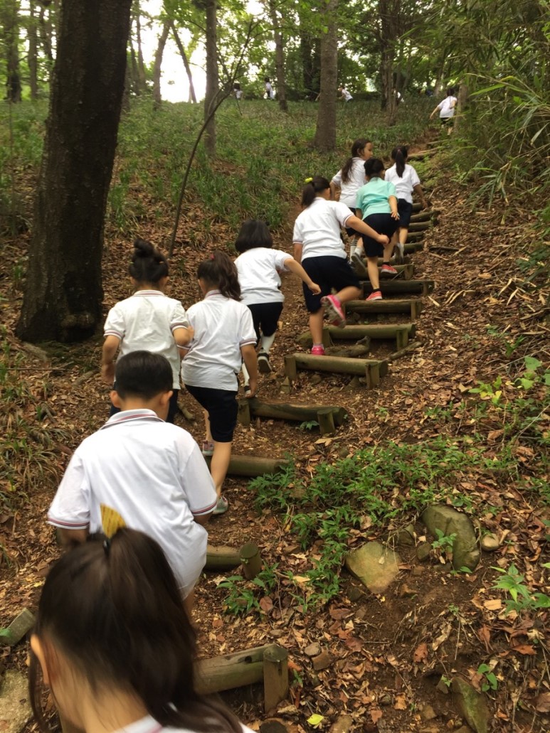 숲체험장에서 만난 몬스타엑스보다 트와이스가 좋은 유치원어린이ㅜㅜ | 인스티즈