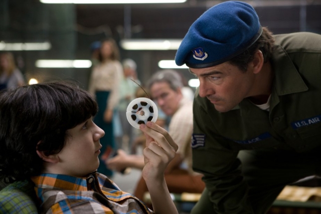 Sự Thật Kinh Hoàng, Quái Vật Vũ Trụ, Super 8