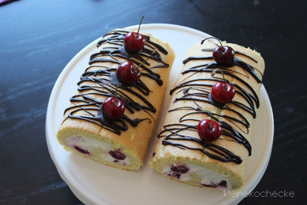 Kleine Kochecke: Schwarzwälder Kirsch-Roulade