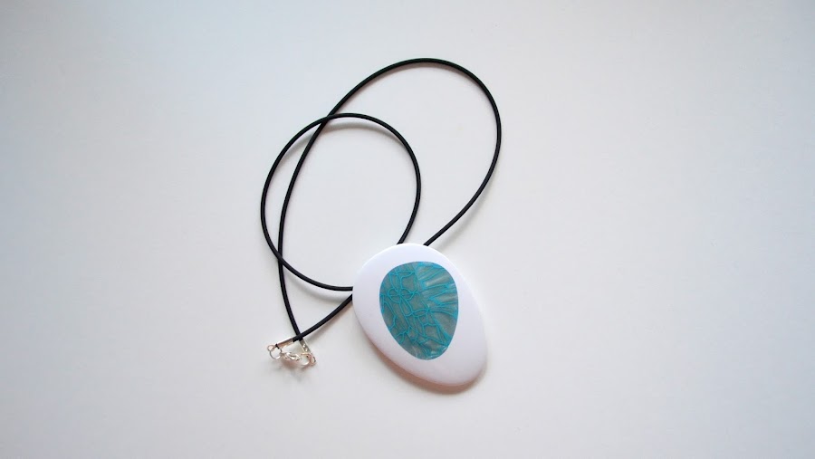 colgante efecto craquelado arcilla polimérica