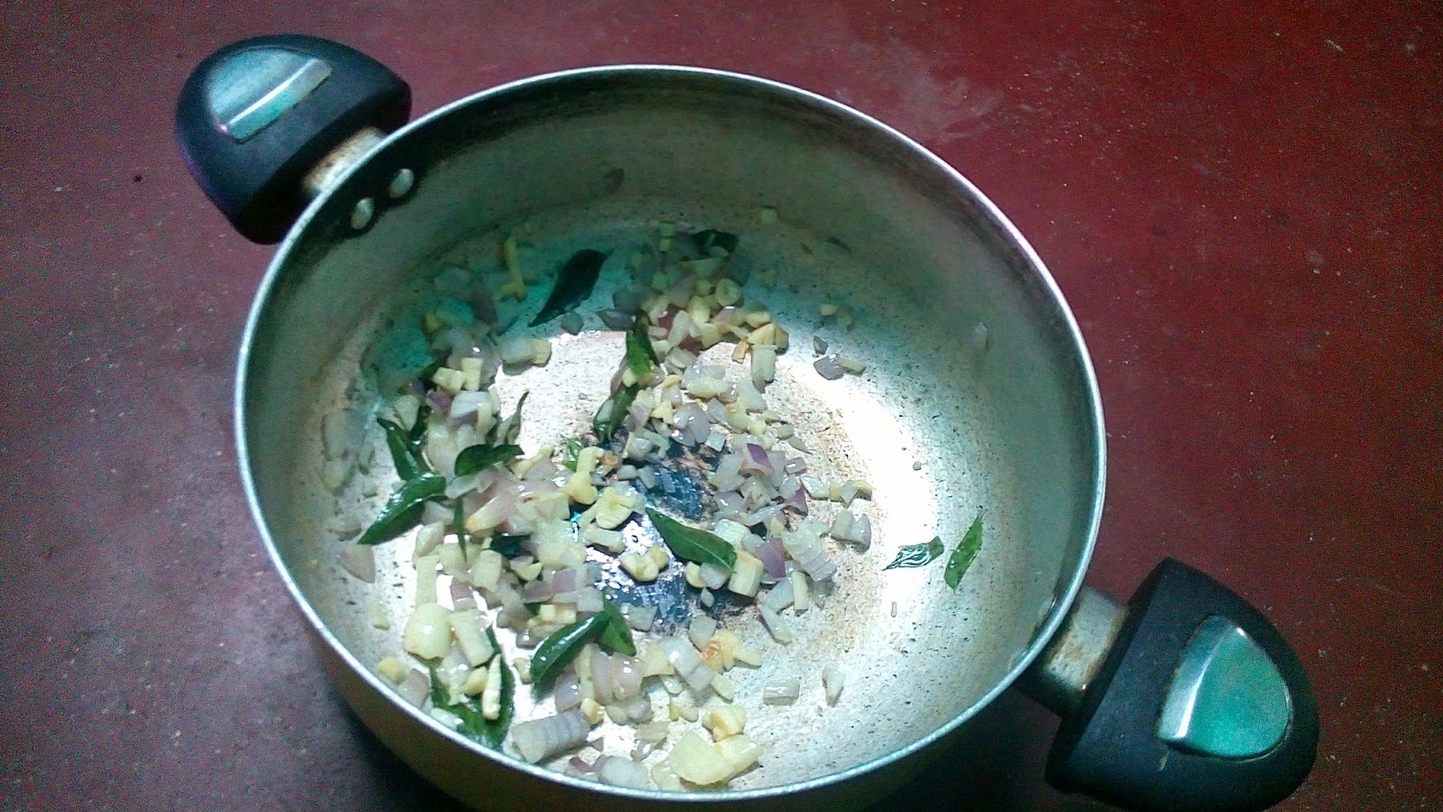 Vathal kuzhambu recipe with its health benefits of ayurveda.(Turkey