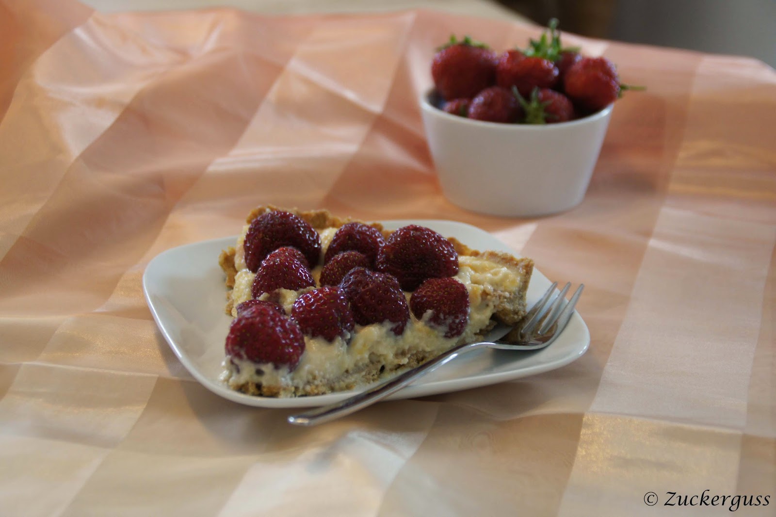 Zuckerguss: Erdbeertarte mit Marzipancreme