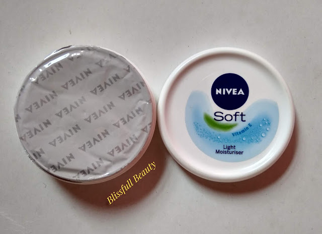 Nivea cream vs Nivea Soft Light moisturizer. Which one is better?