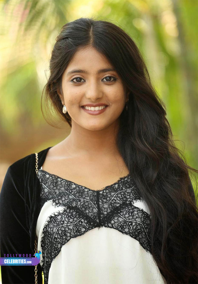 actress jhansi age ulka gupta profile biography family photos and wiki and actress jhansi age ulka gupta profile biography family photos and wiki and