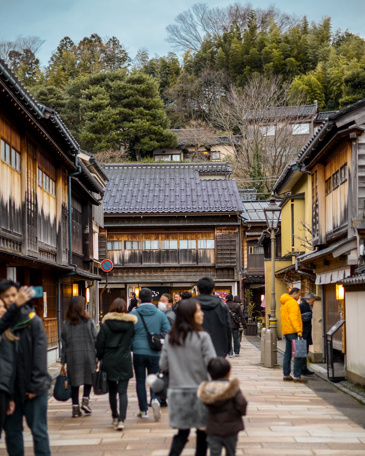 Gold town, Kanazawa trip from Tokyo, must-visit cities in Japan, Higashi Chaya District, Nishi Chaya District, photogenic and charming towns in Japan - FOREVERVANNY