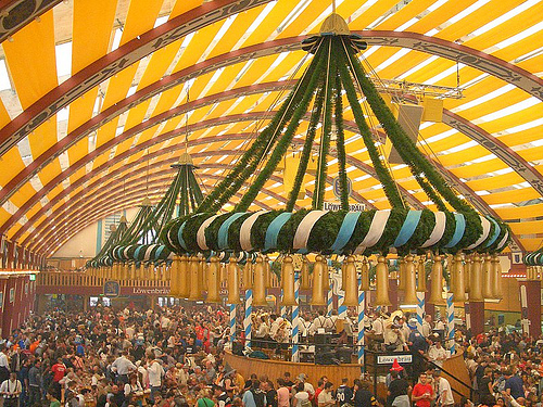 Asbach Kirmes Aufbau