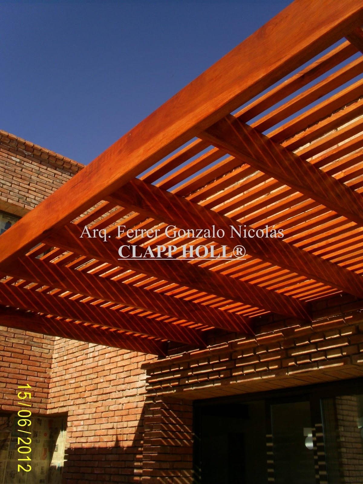 PÉRGOLAS CLÁSICAS DE MADERA CLAPP HOLL CÓRDOBA Clapp Holl® y